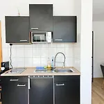 Komm - Terrasse- Parkplatz- Kueche- Boxspringbett * 耶拿