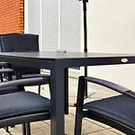 Komm - Terrasse- Parkplatz- Kueche- Boxspringbett Apartment Jena