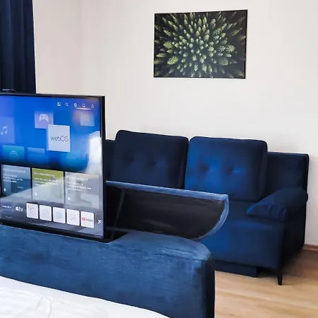 Komm - Terrasse- Parkplatz- Kueche- Boxspringbett 예나