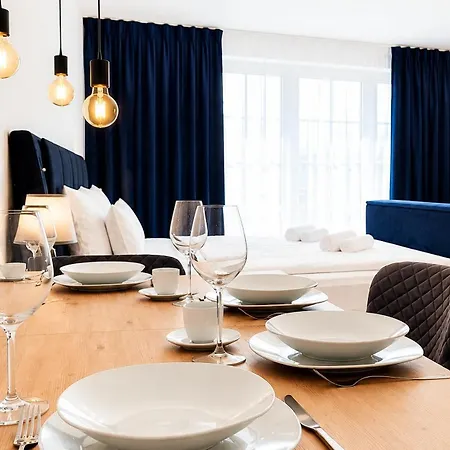 Komm - Terrasse- Parkplatz- Kueche- Boxspringbett Διαμέρισμα Γιένα