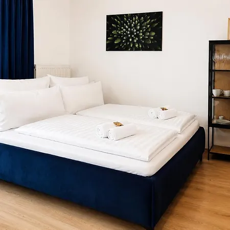 Komm - Terrasse- Parkplatz- Kueche- Boxspringbett Διαμέρισμα