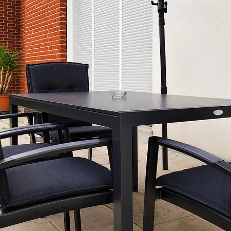 Komm - Terrasse- Parkplatz- Kueche- Boxspringbett * Γιένα