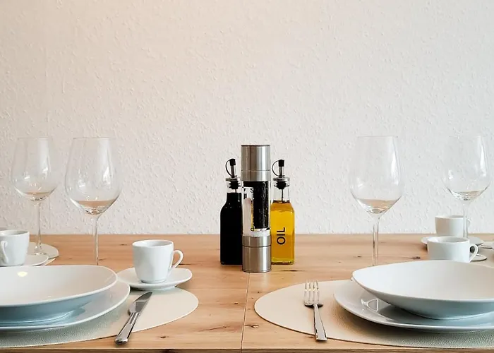 Komm - Terrasse- Parkplatz- Kueche- Boxspringbett 예나