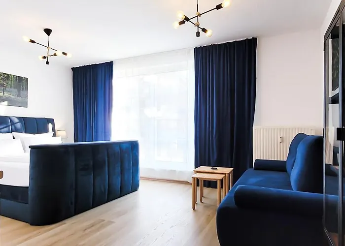 Komm - Terrasse- Parkplatz- Kueche- Boxspringbett 예나